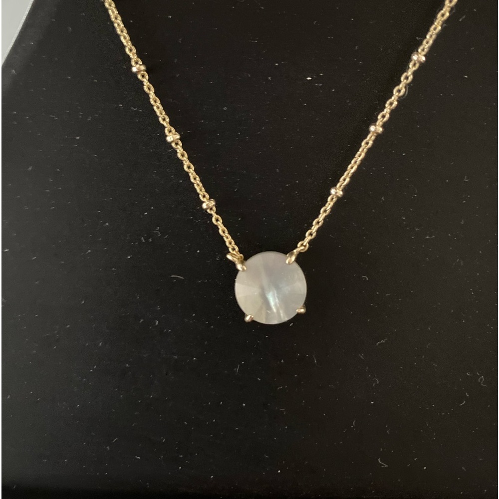 Kendra Scott necklace